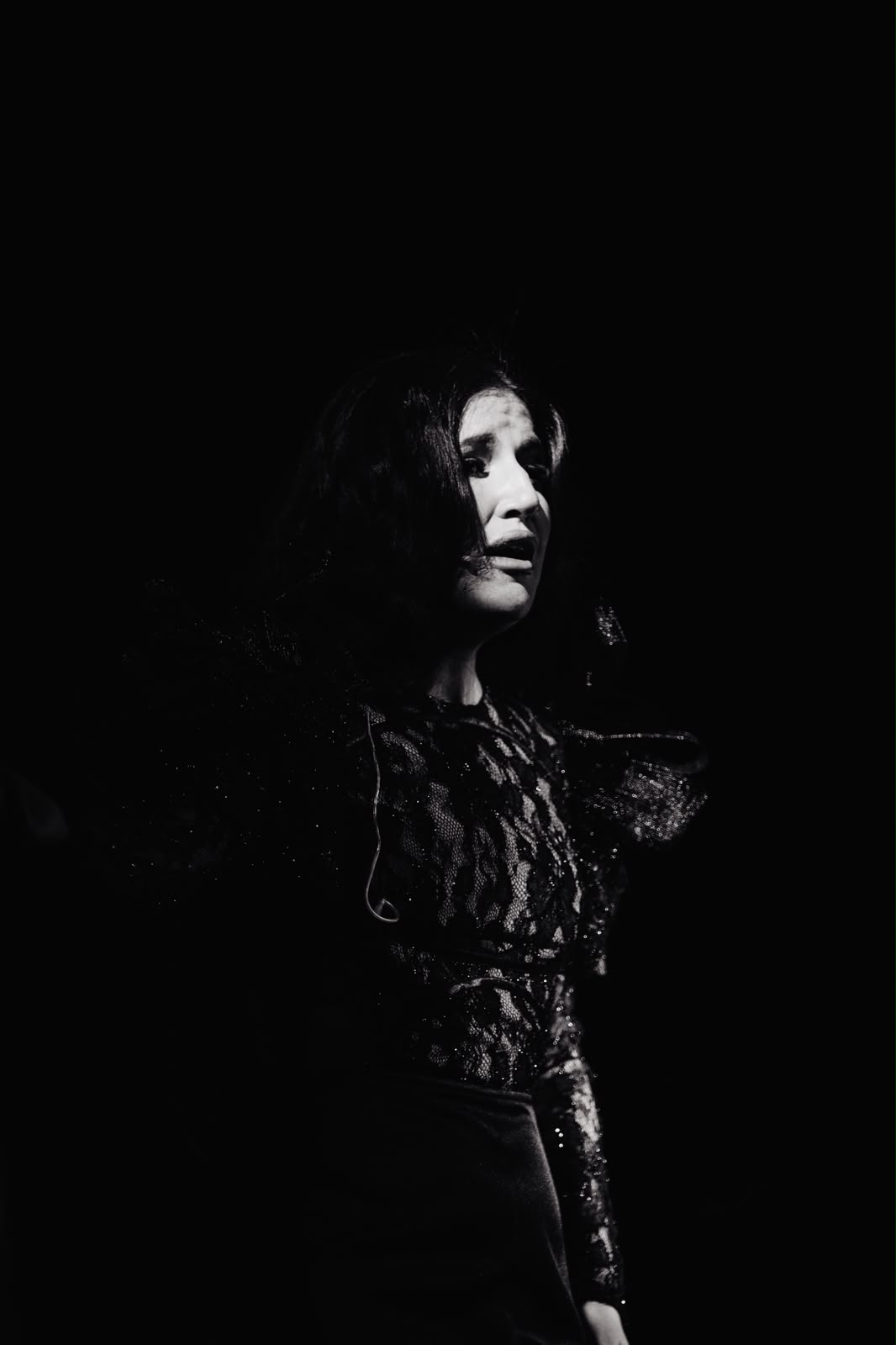 Esperanza Garrido, primer plano en escena.